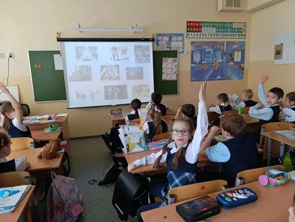 💜 ДЕНЬ РОЖДЕНИЯ Г.ТУКАЯ   В пятницу ученики 1 «А» класса вместе с классным руководителем Рахимуллино