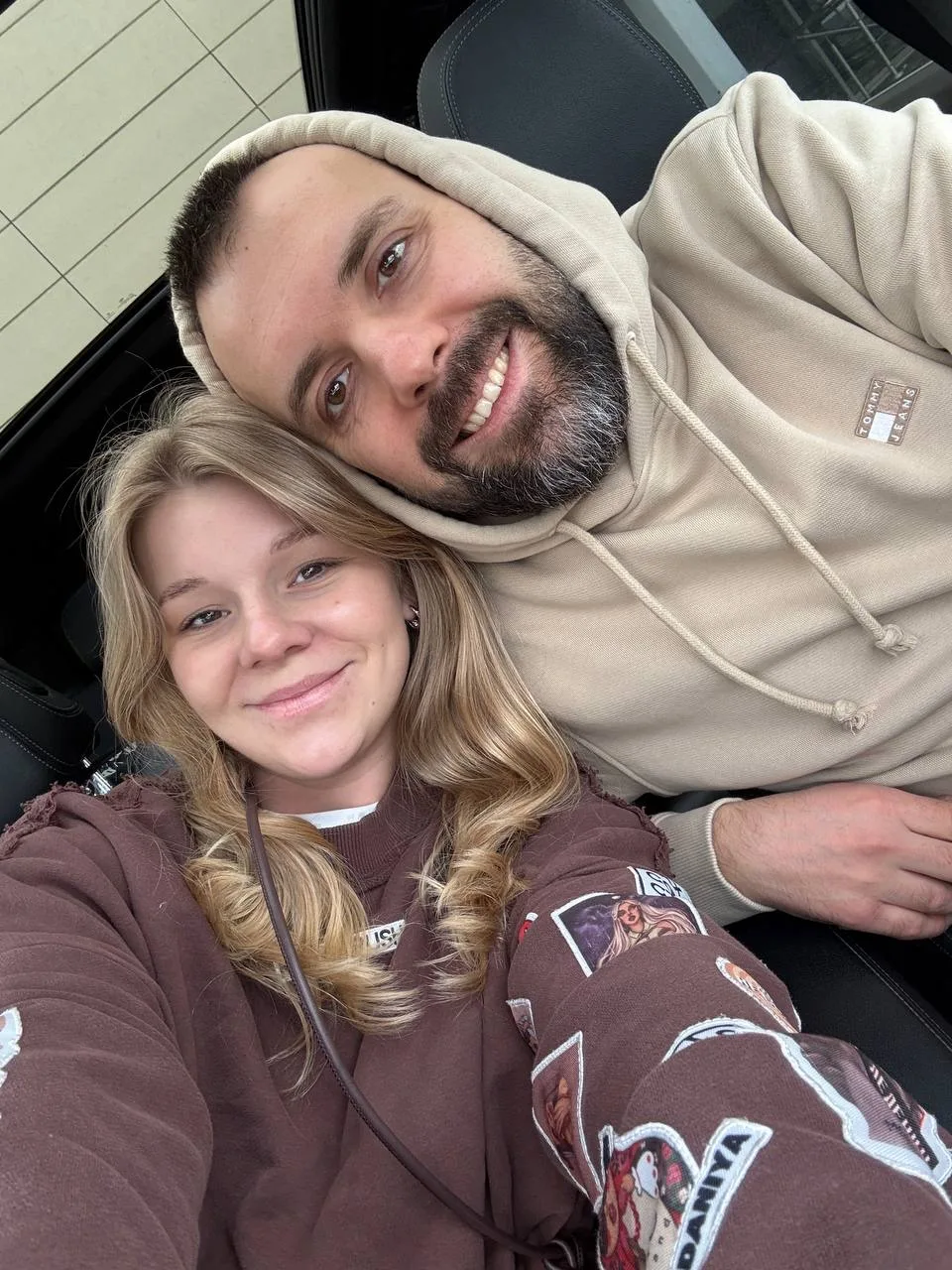 Ездили сегодня в роддом, нужно было обсудить важные вопросики по родам, такое спокойствие наступило🤗
