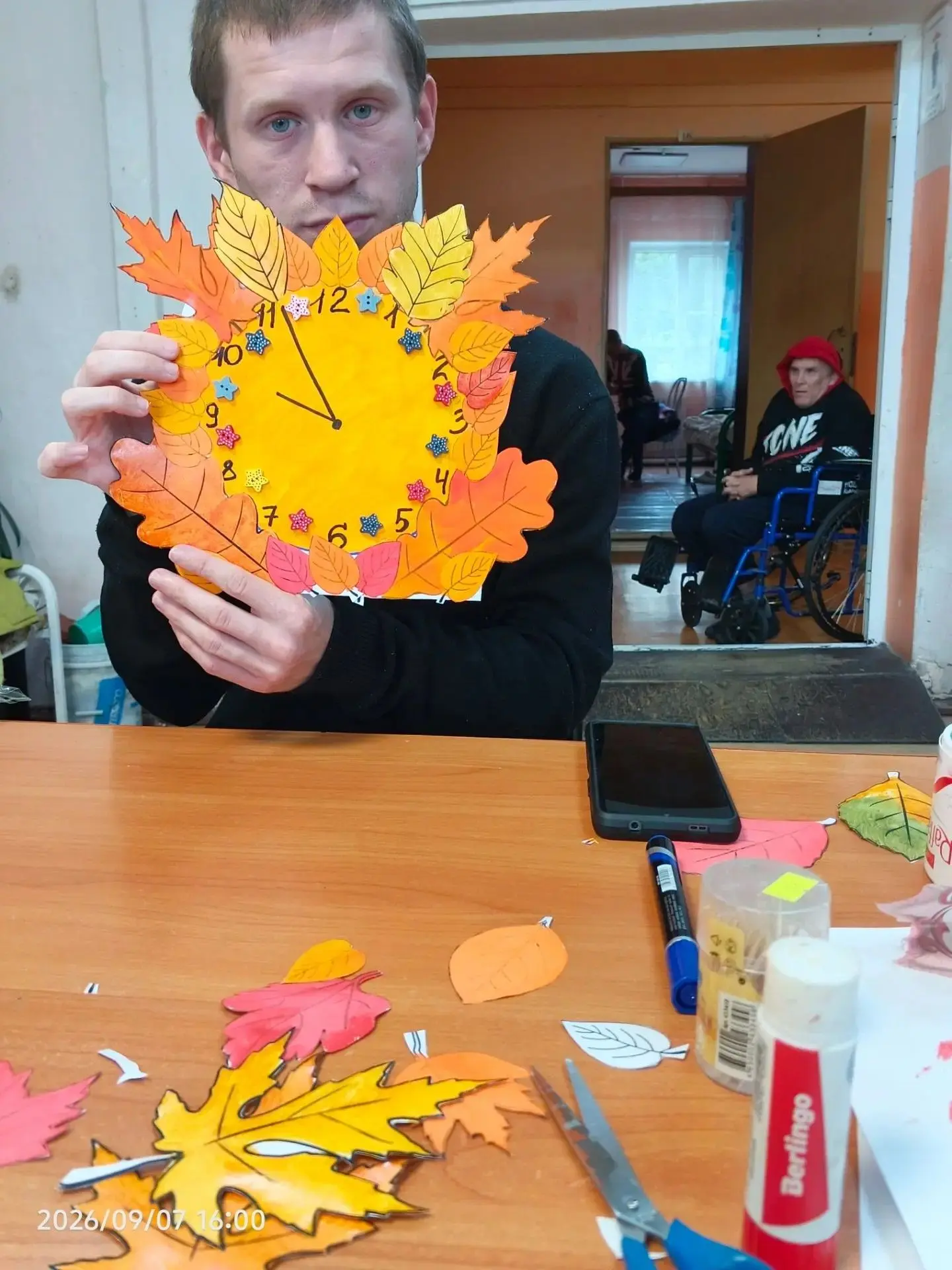 🍁 Посмотрите на эту осеннюю красоту! 👏 Молодцы, ребята! Часы и павлин получились прос...
