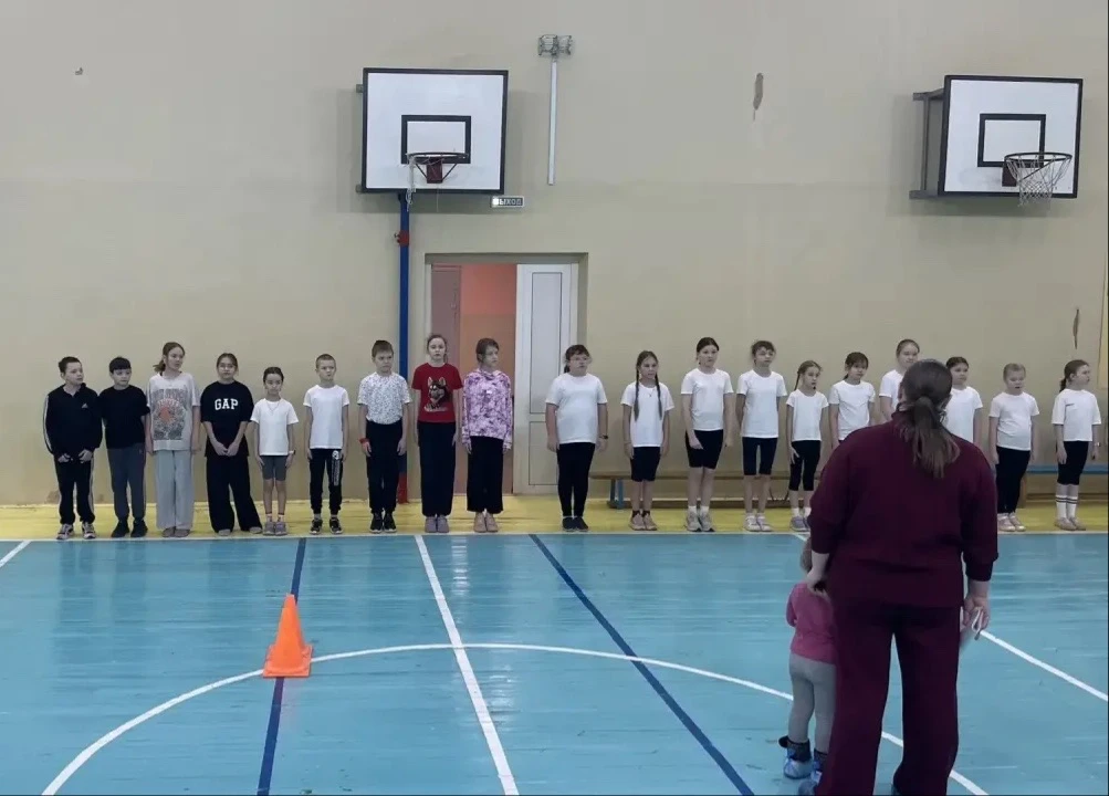 ⭐️ВПЕРЕД СПОРТСМЕНЫ⭐  🏅17 февраля ученики 4Б класса приняли активное участие зимнем фестивале Всерос