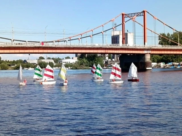 ⛵️ В Архангельске прошли первые в этом сезоне городские соревнования по парусному спорту!