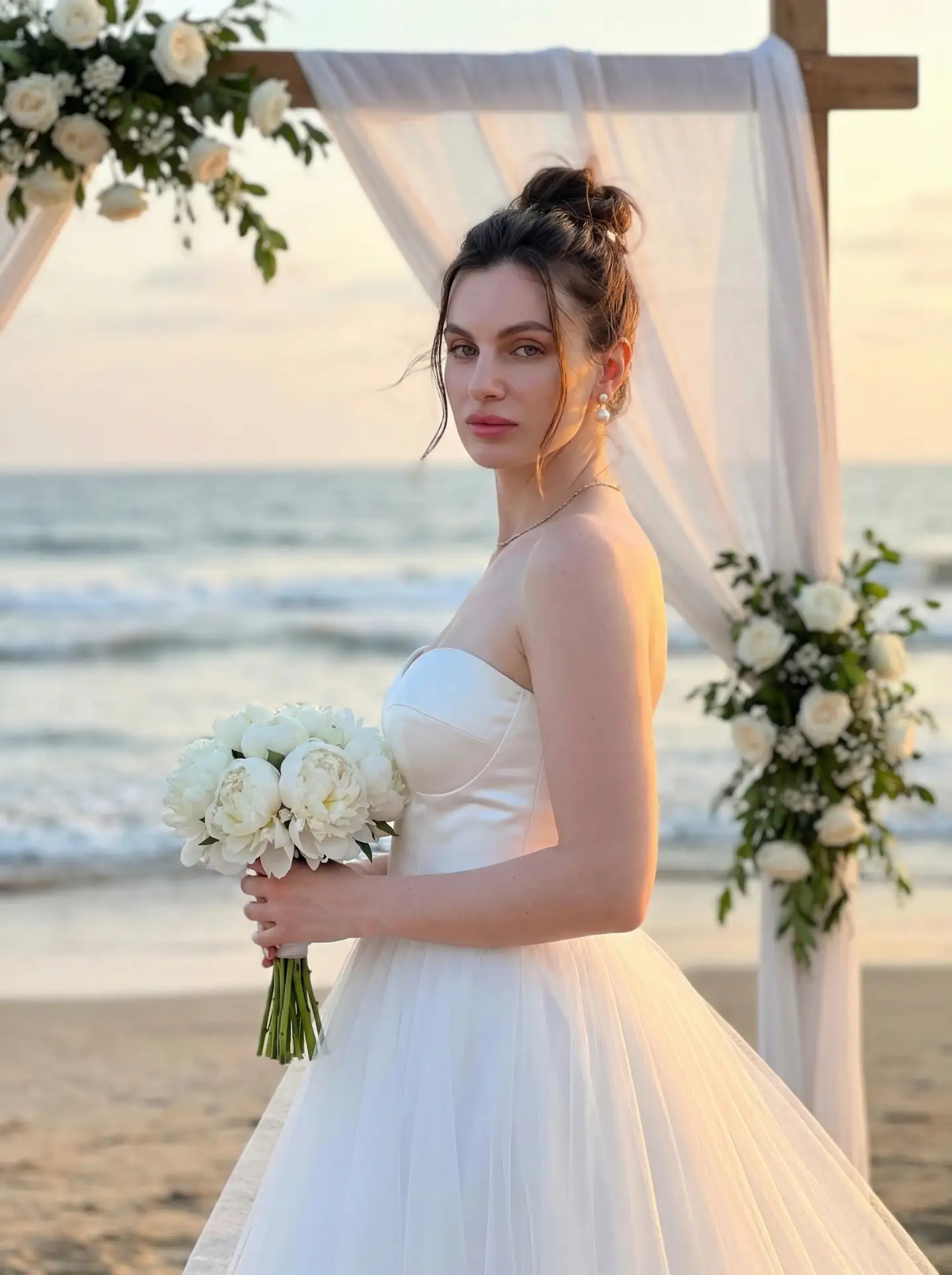 🖼 Woman in a white strapless wedding dress