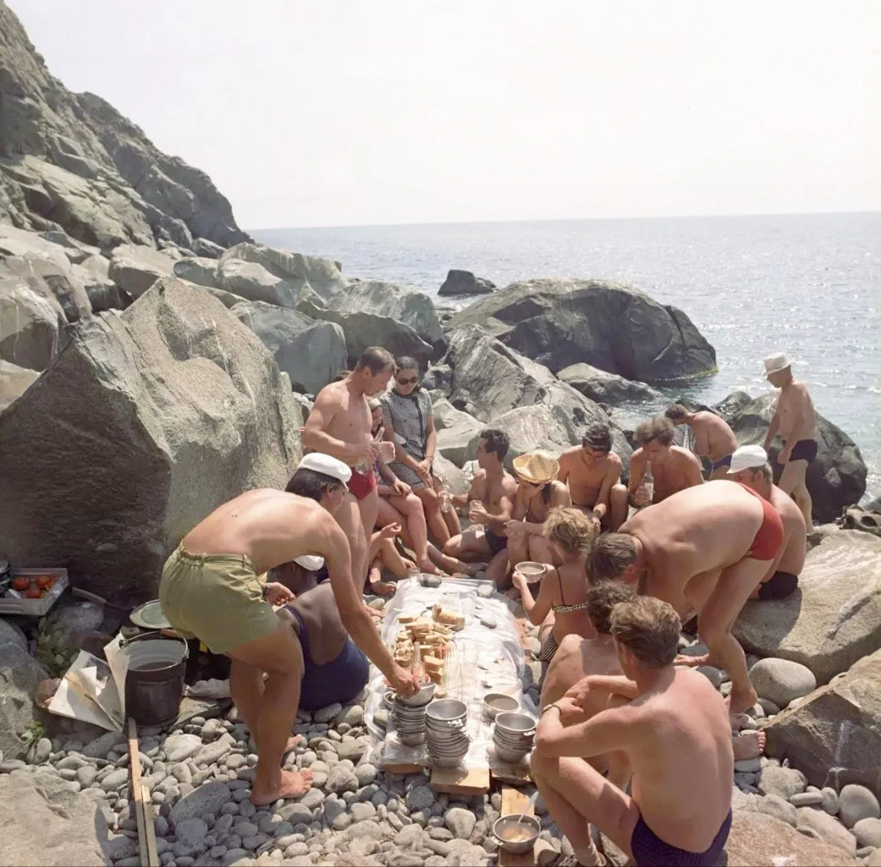 1970-е. Отдых "дикарей" на Чёрном море.