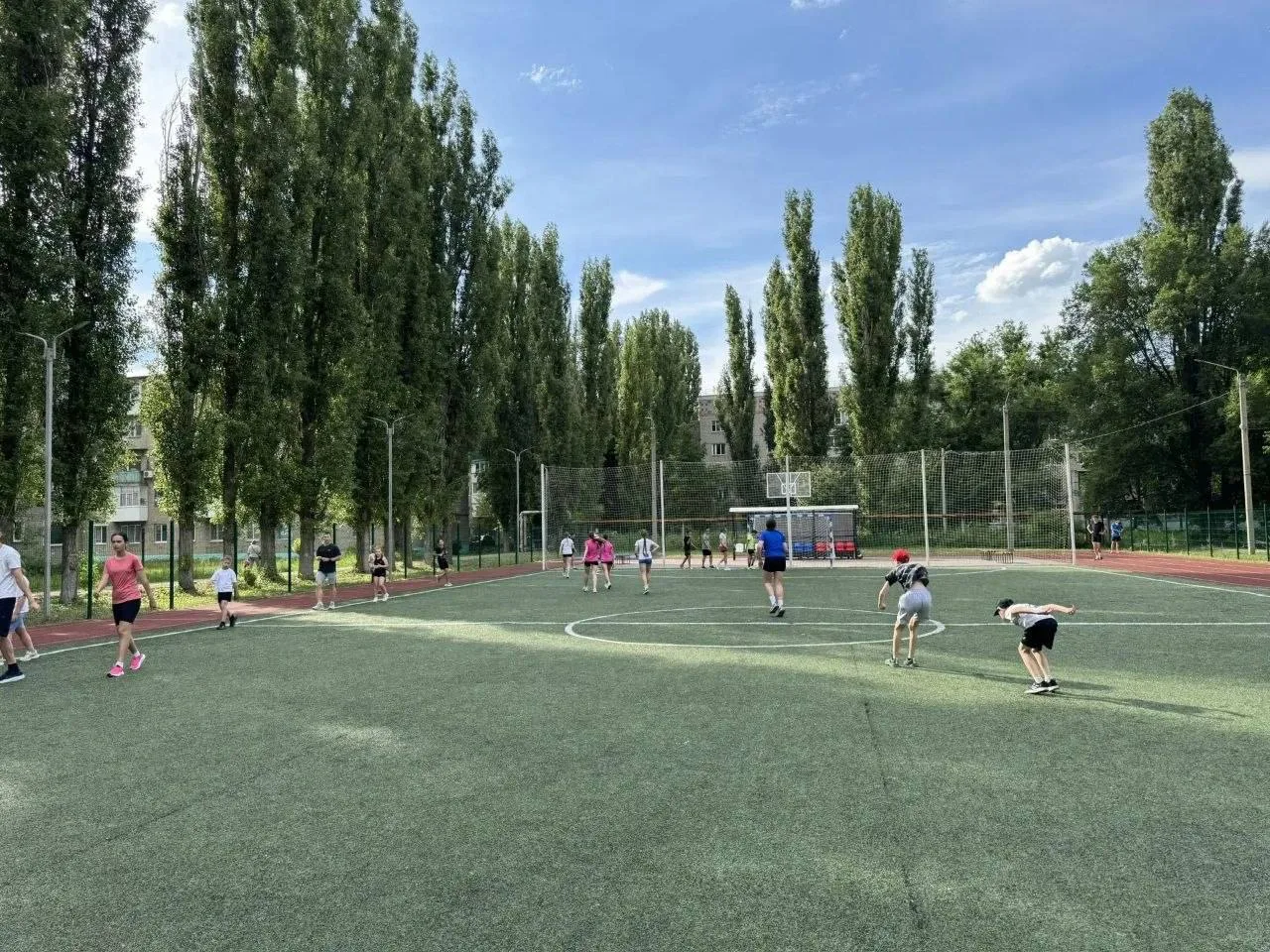 В Саратовской области стартовала ежегодная программа «Дворовый тренер».
