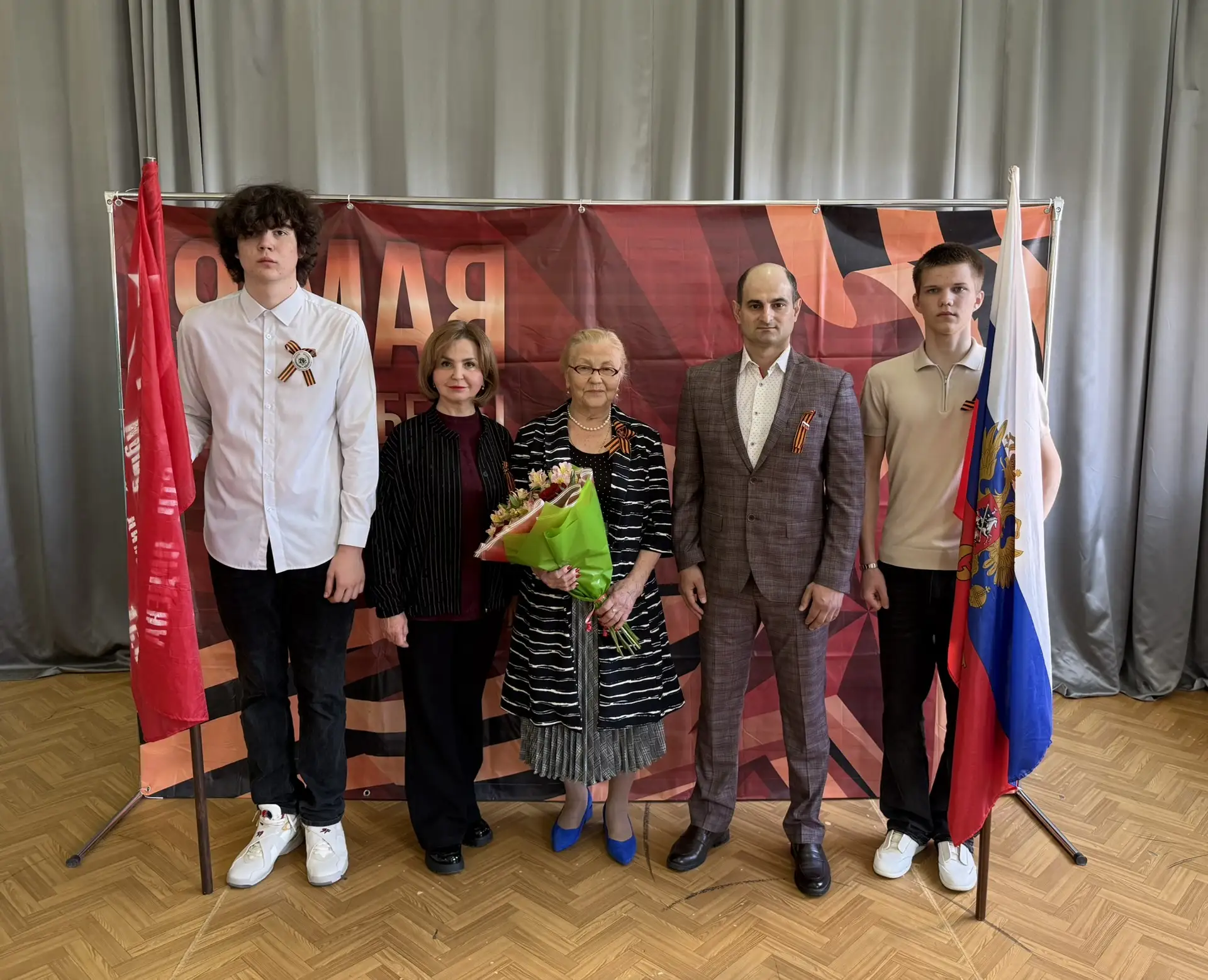 🎗️Сегодня в нашей школе прошла линейка, посвященная 9 мая. Получилось очень душевно и ...