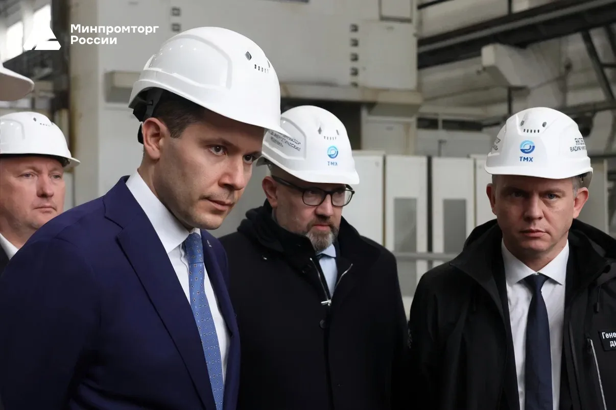 🏭 Антон Алиханов совершил рабочую поездку на Коломенский завод (входит в АО «Трансмашхолдинг»), где 