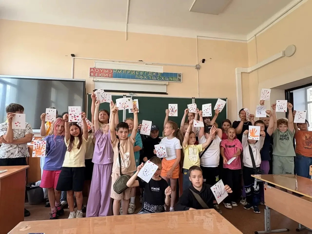 🎉 Финальный аккорд нашей смены — и какой же он яркий! 💛