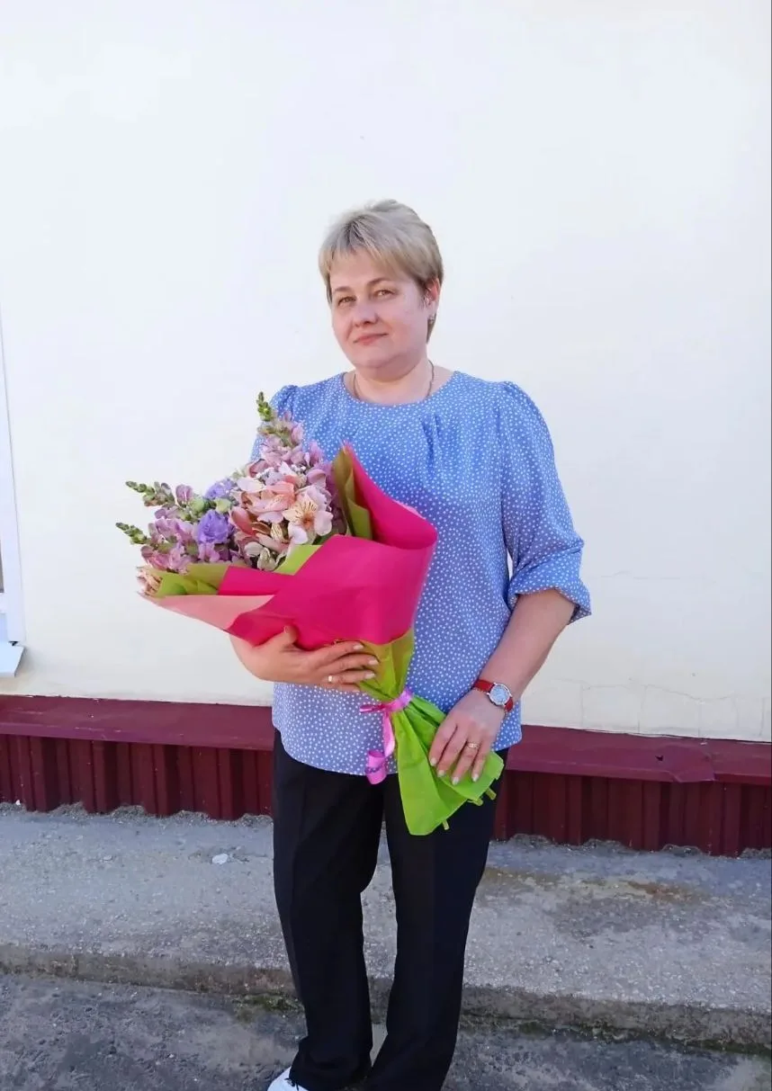 🎉 Сегодня свой день рождения отмечает учитель начальных классов, логопед Сушкова Ирина Анатольевна!