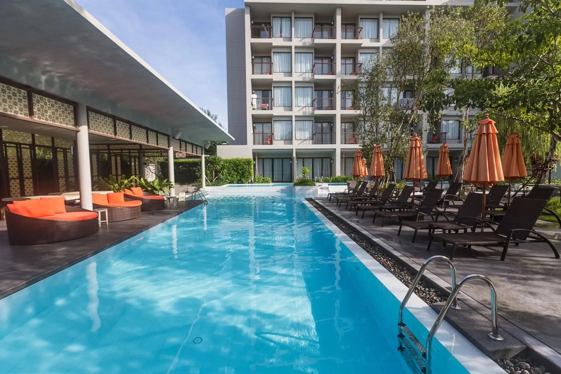 ☀Таиланд (Пхукет) из Перми 
✈️Вылет 7 ноября на 11 ночей 
🏨Proud Phuket 4* - 115500₽ 
🍍Питание - з