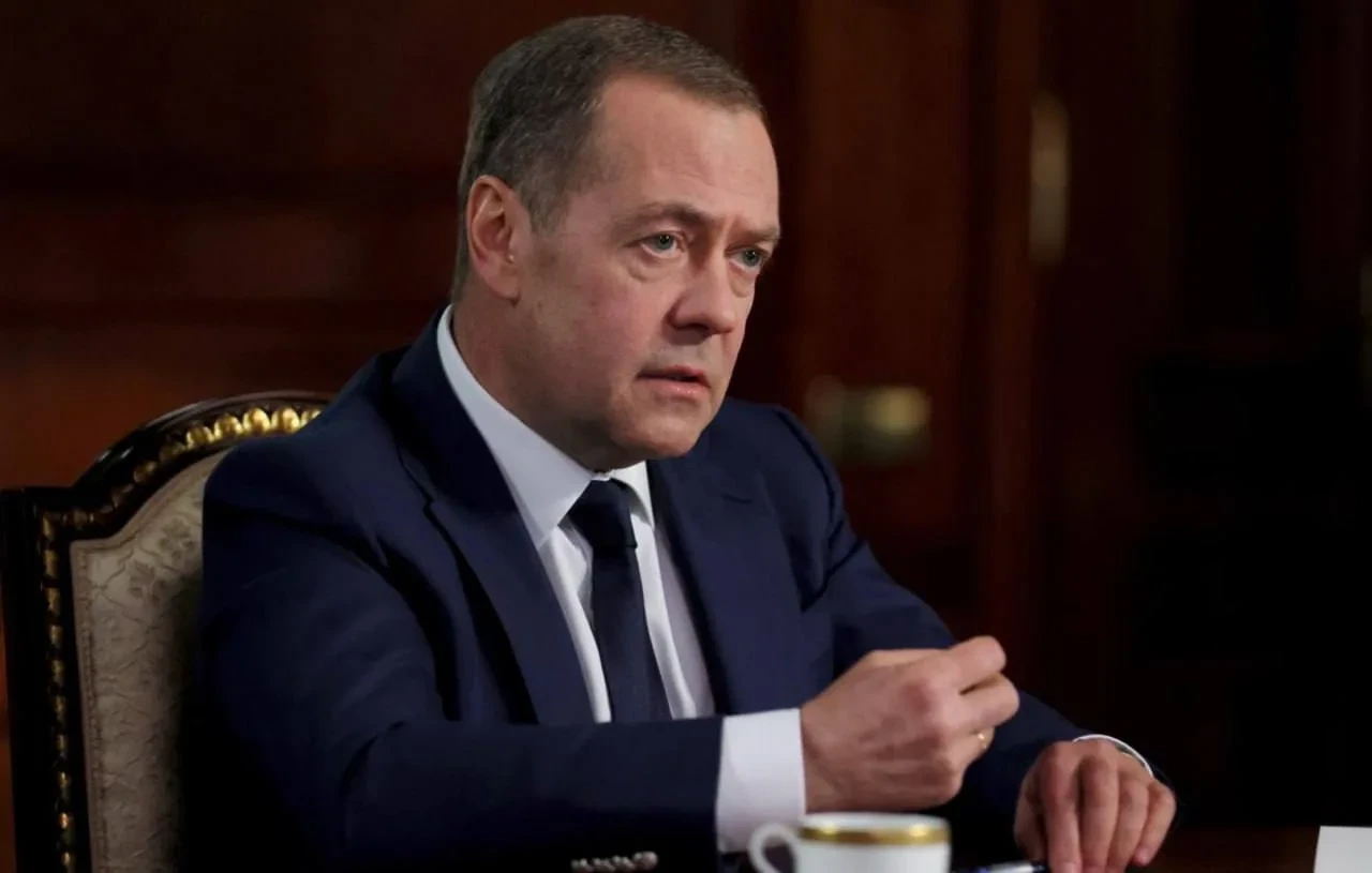 Медведев резко отреагировал на высказывания главкома ВСУ о жителях Донбасса и россиянах

Заместитель