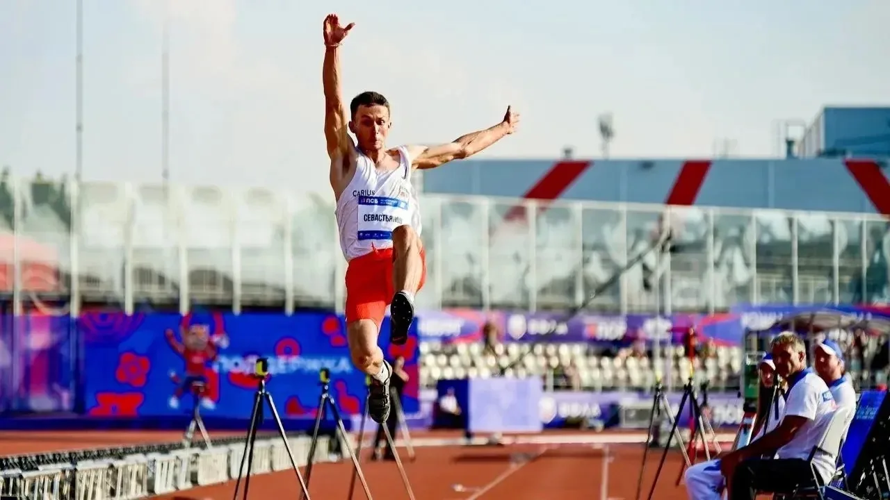 Наши нижнекамские спортсмены блестяще выступили на Чемпионате России по лёгкой атлетике.

🥇 Родион 