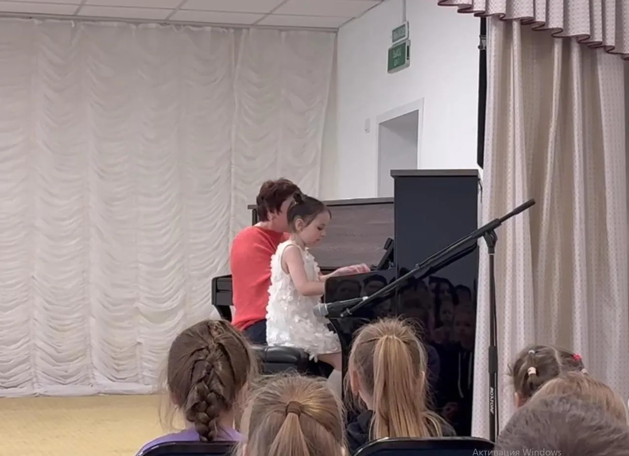 🎼В минувшую пятницу в Одесской детской школе искусств было весело, шумно и многолюдно....