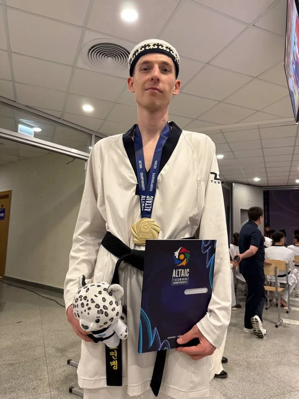 🏆Гордимся нашими спортсменами!                                       Поздравляем выпускника школы И