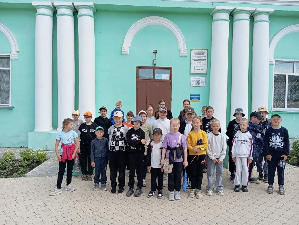 🌞 Лагерь "Росинка" - Орлятская летопись 📜

День 16

⭐ Сегодня воспитанники лагеря "Росинка" посети