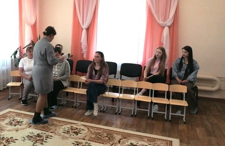 В Международный день семьи специалисты отделения по реабилитации детей с ограниченными ...