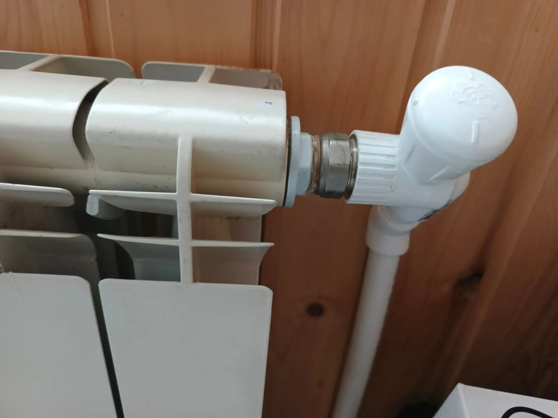 Что делать, если на улице холодно, а батарея не греет?