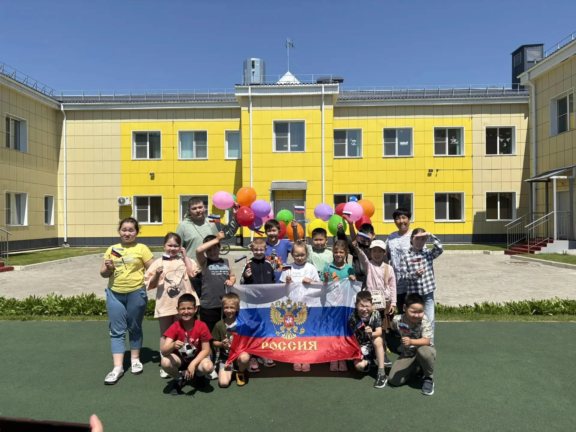 ✨Сегодняшний день для воспитанников нашего летнего лагеря прошёл в яркой и праздничной атмосфере. С 