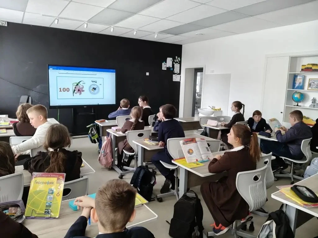 Неделя естественных наук в гимназии начинается 🧪 🌍   В рамках недели естественных наук сегодня учащи