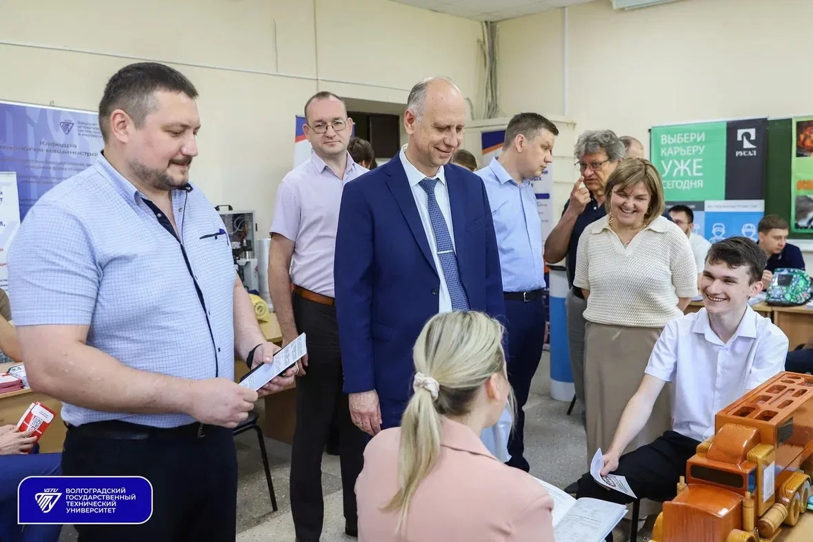 💙 В ВолгГТУ встретили первых абитуриентов

• Во всех вузах страны стартовала приемная кампания. По 