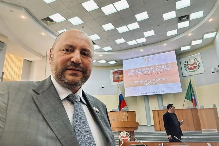 МОГУЧАЯ ТРОЙКА: ВАЛЕРИЙ СТАРОСТИН - НЕРАВНОДУШНОЕ ОТНОШЕНИЯ К СУДЬБЕ РОДНОЙ ХАКАСИИ Валерий Старости