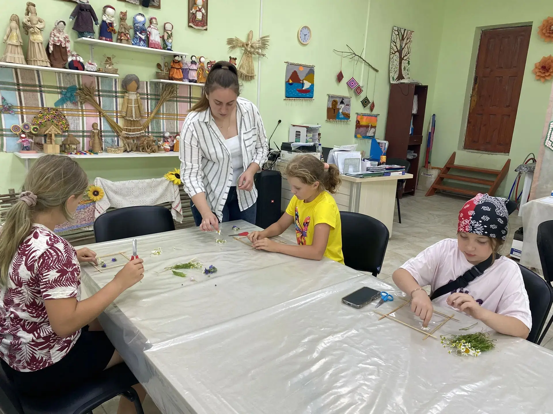 В СК х. Плавненского прошло заседание КЛО «С чего начинается Родина». Это мероприятие является прекр