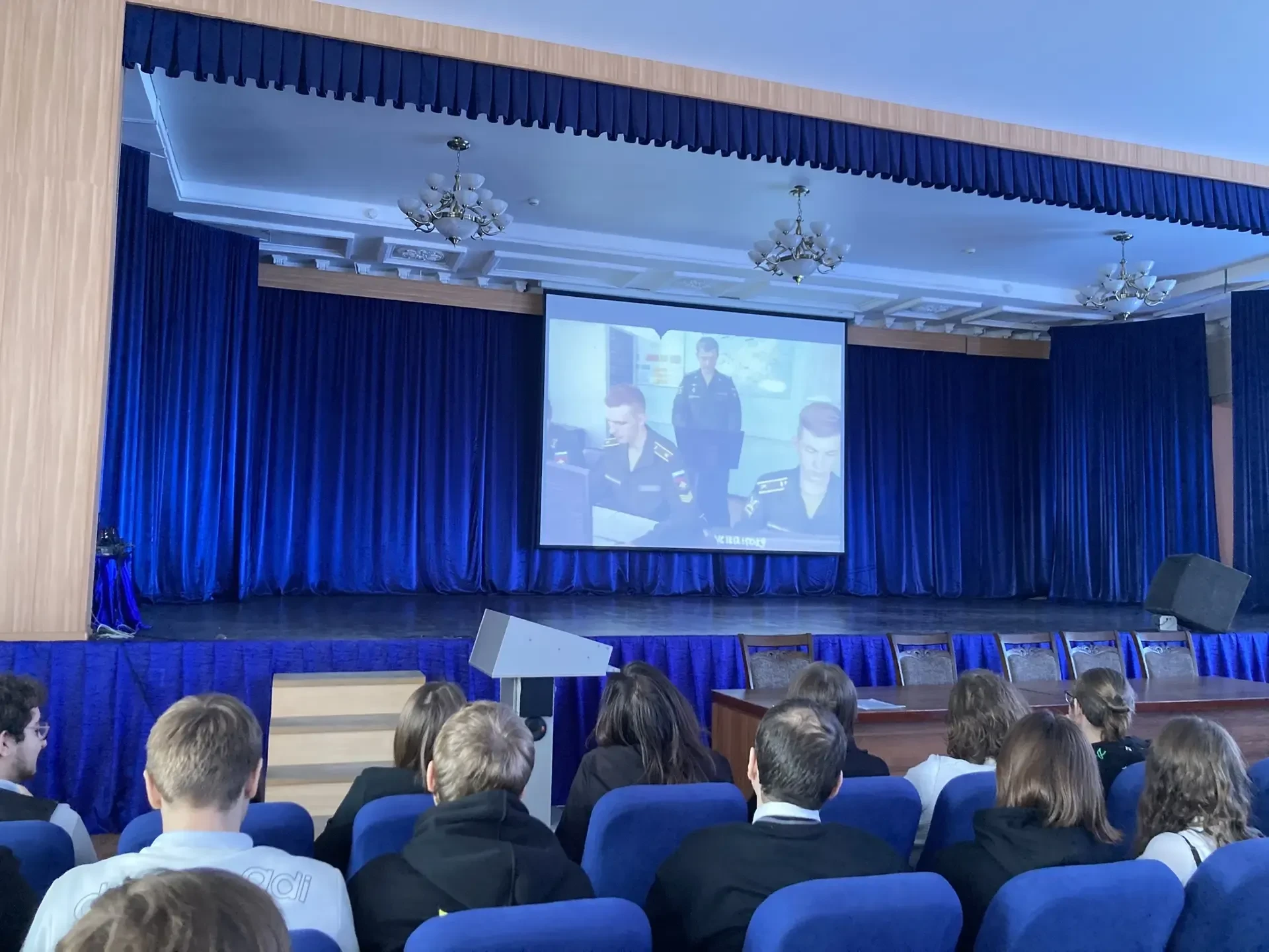 Встреча с будущим: студенты выпускных курсов техникума пообщались с представителем Военно‑космическо