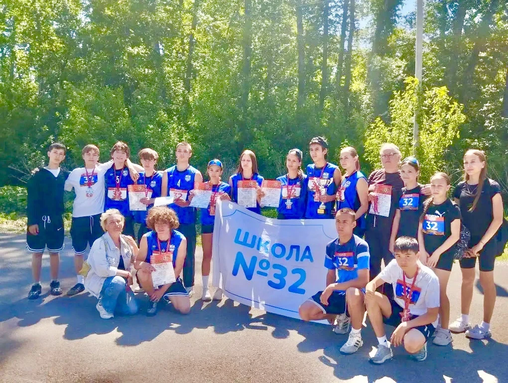 🥉 БРОНЗА С ЗОЛОТЫМ ОТЛИВОМ: НАША СБОРНАЯ В ШАГЕ ОТ ВЕРШИНЫ! 🏆Сегодня на 74-й городской легкоатлетиче