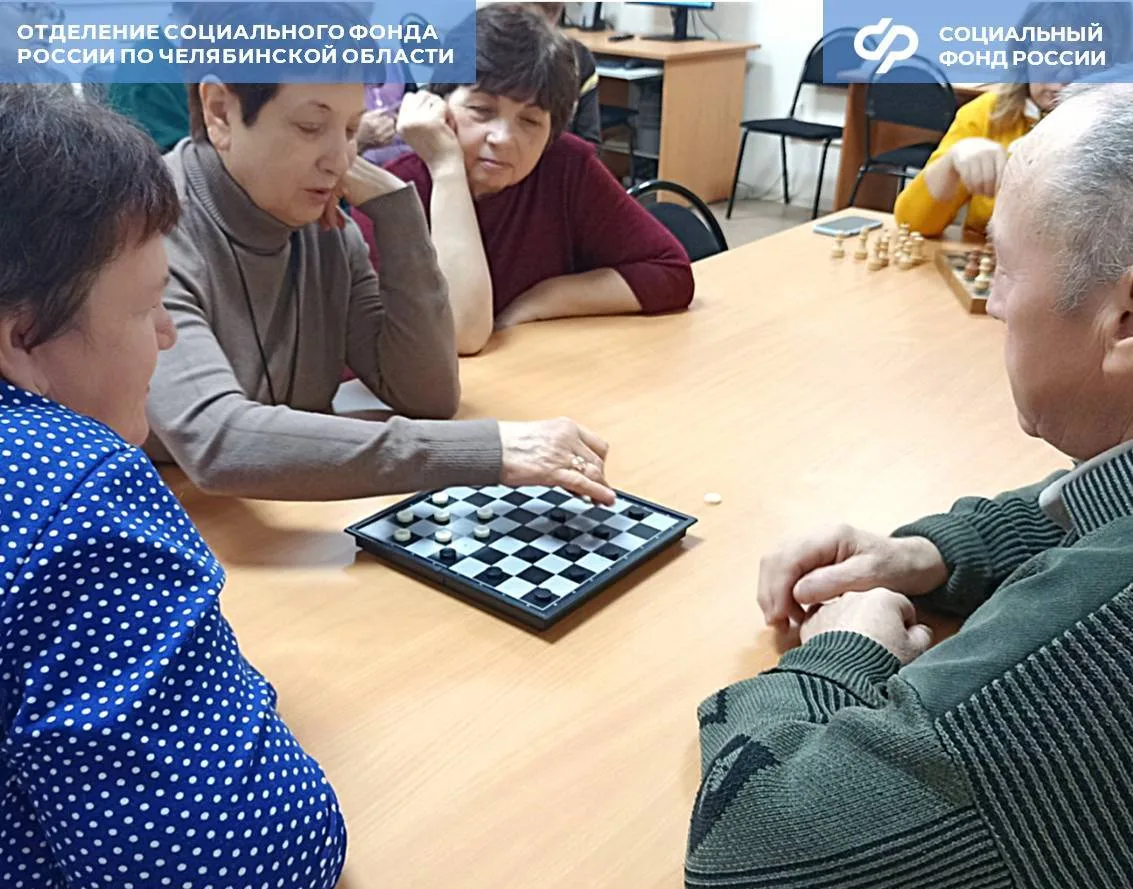 🏫 Акции в поддержку участников спецоперации, занятия школы «Активного долголетия» и консультации по 