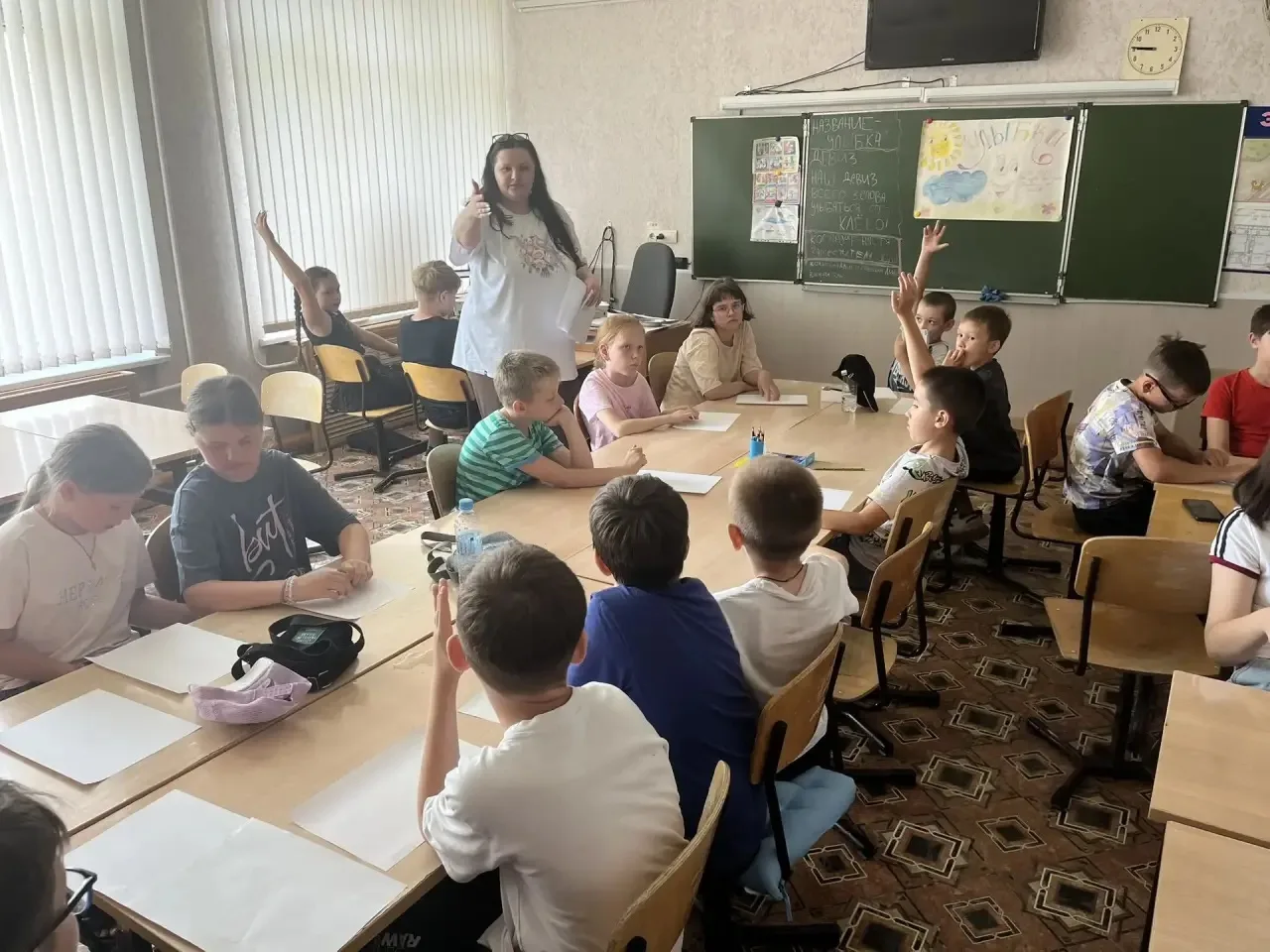 🎉 В нашем пришкольном лагере прошло мероприятие ко Дню семьи, любви и верности! 

🌼 Ребята не толь