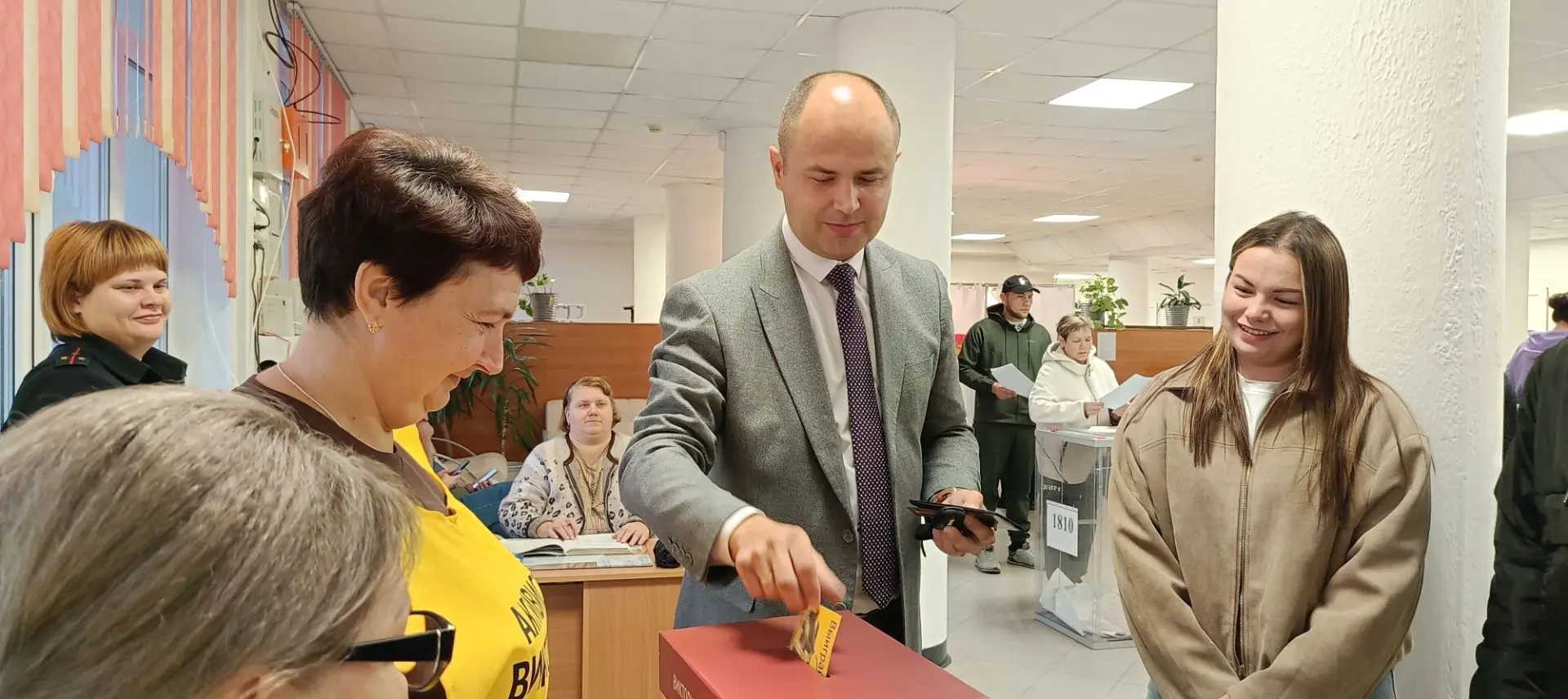 Глава Казачинско-Пировского округа Сергей Ивченко сделал свой выбор на избирательном уч...
