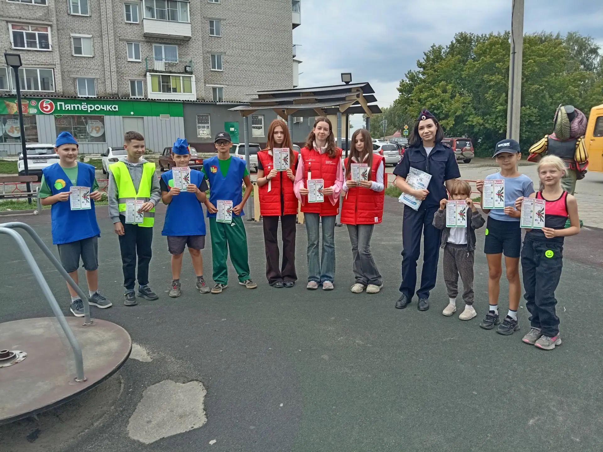 🚦Сегодня школьный отряд ЮИД и активисты первичного отделения Движения Первых провели н...