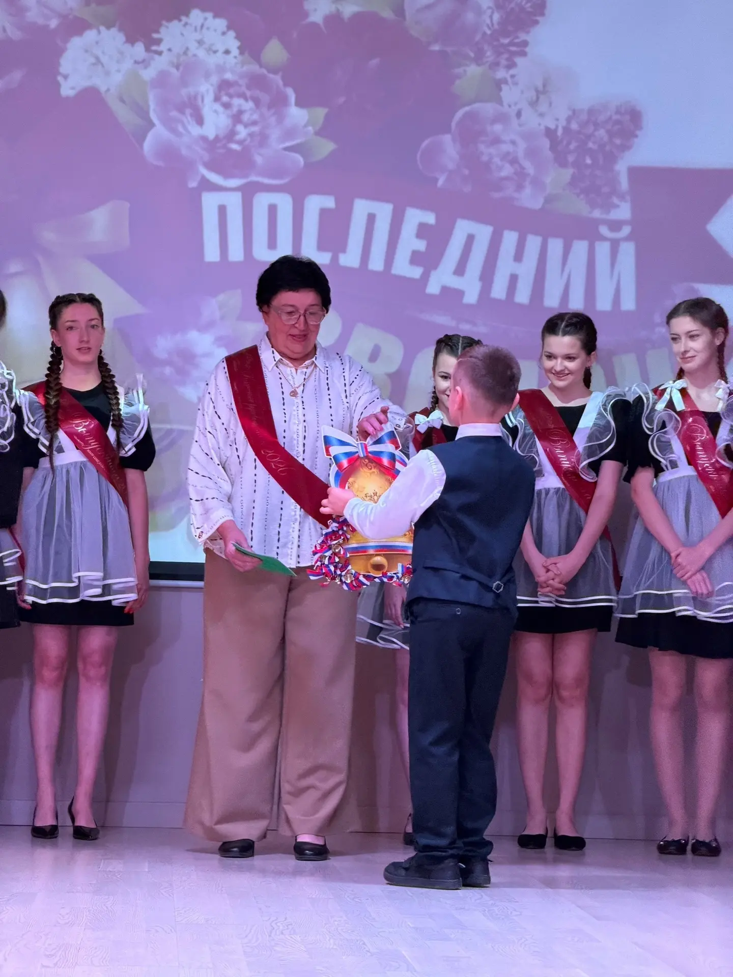 🎓 Победа «сердцем» и прощание с детством  Сегодня для школы №38 прозвенел Последний звонок — трогате