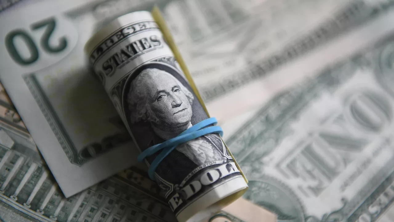 ЭКОНОМИКА | ВНЕШНИЙ ГОСДОЛГ РОССИИ В АПРЕЛЕ СОКРАТИЛСЯ НА РЕКОРДНЫЕ 4,2 МИЛЛИАРДА ДОЛЛАРОВ