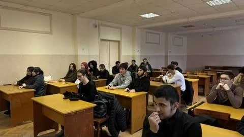 Мастер-класс для студентов по оказанию первой доврачебной помощи прошел в Каспийском фи...