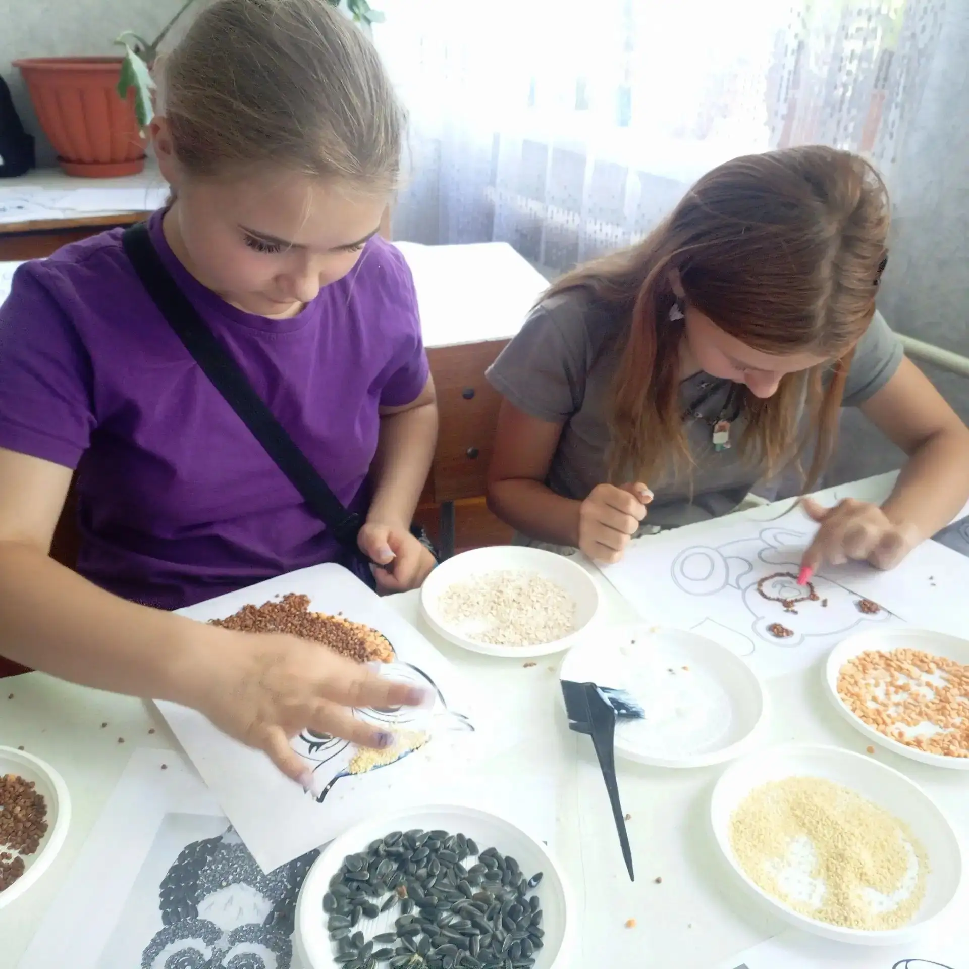 День природы и фантазии
Сегодня прошел конкурс поделок из природного материала под названием «Природ