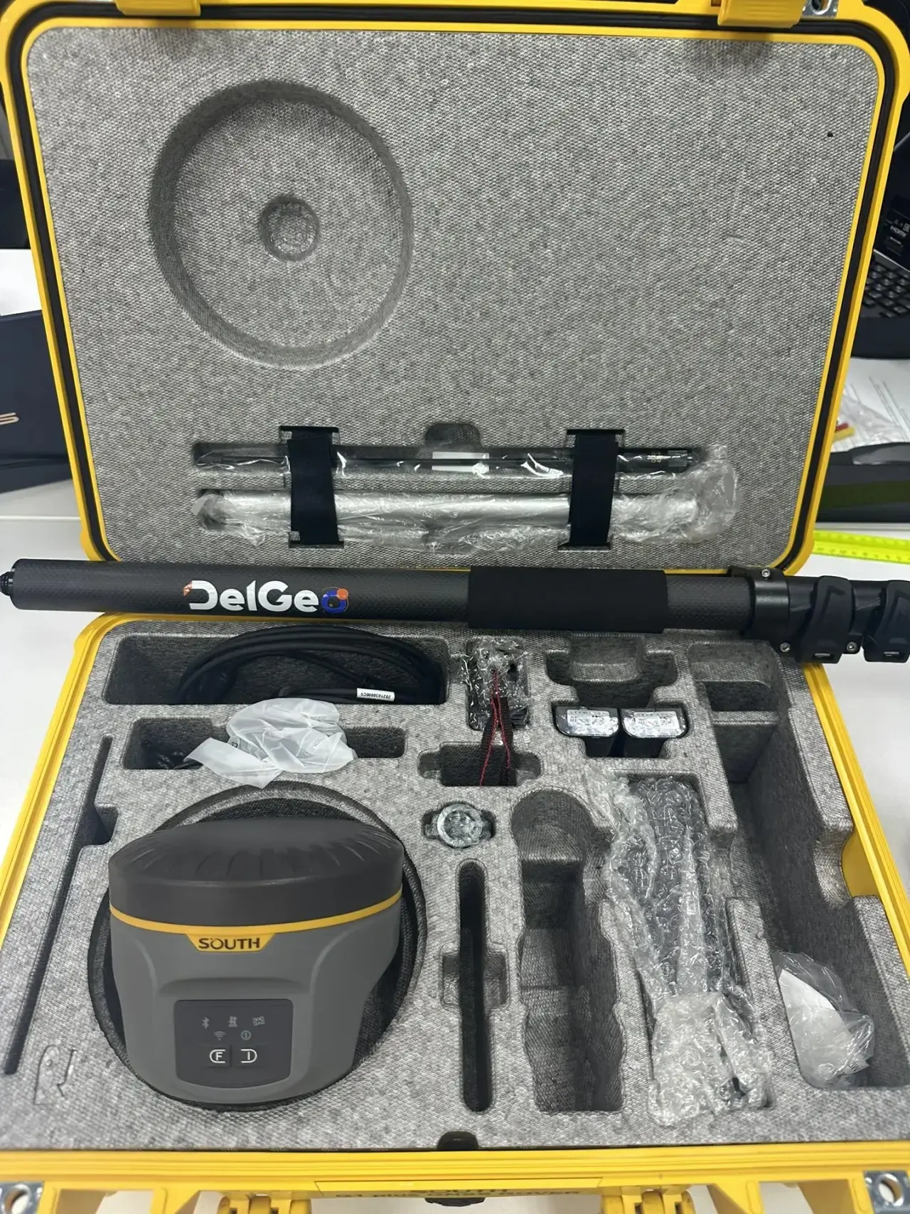 В продаже новый приемник South Galaxy G1 Plus IMU (плата Trimble BD990).
