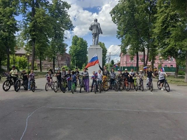 Вело-флэшмоб в Новом Леушино в честь Дня России!