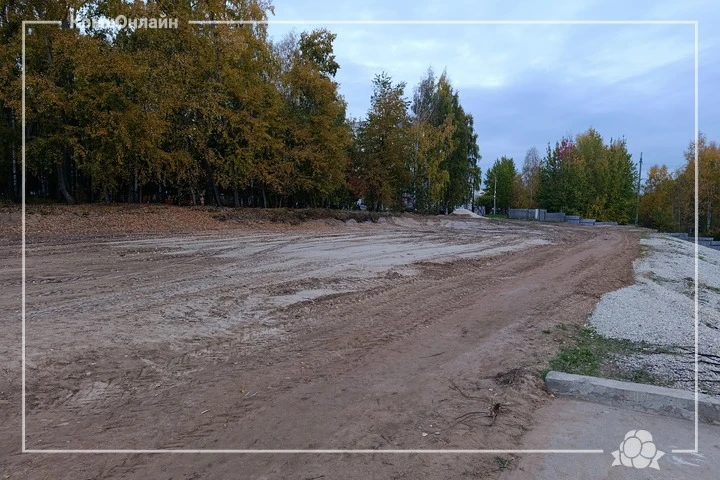 Огороженная забором строительная площадка на набережной у Кировского парка исчезла. Там...