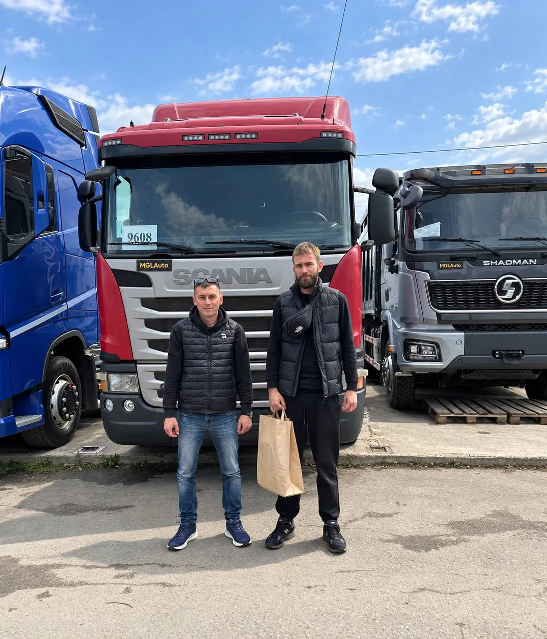 Сделка закрыта, рыжий красавчик продан 🧡 — неделя завершается красиво. 🚛🚛🔥