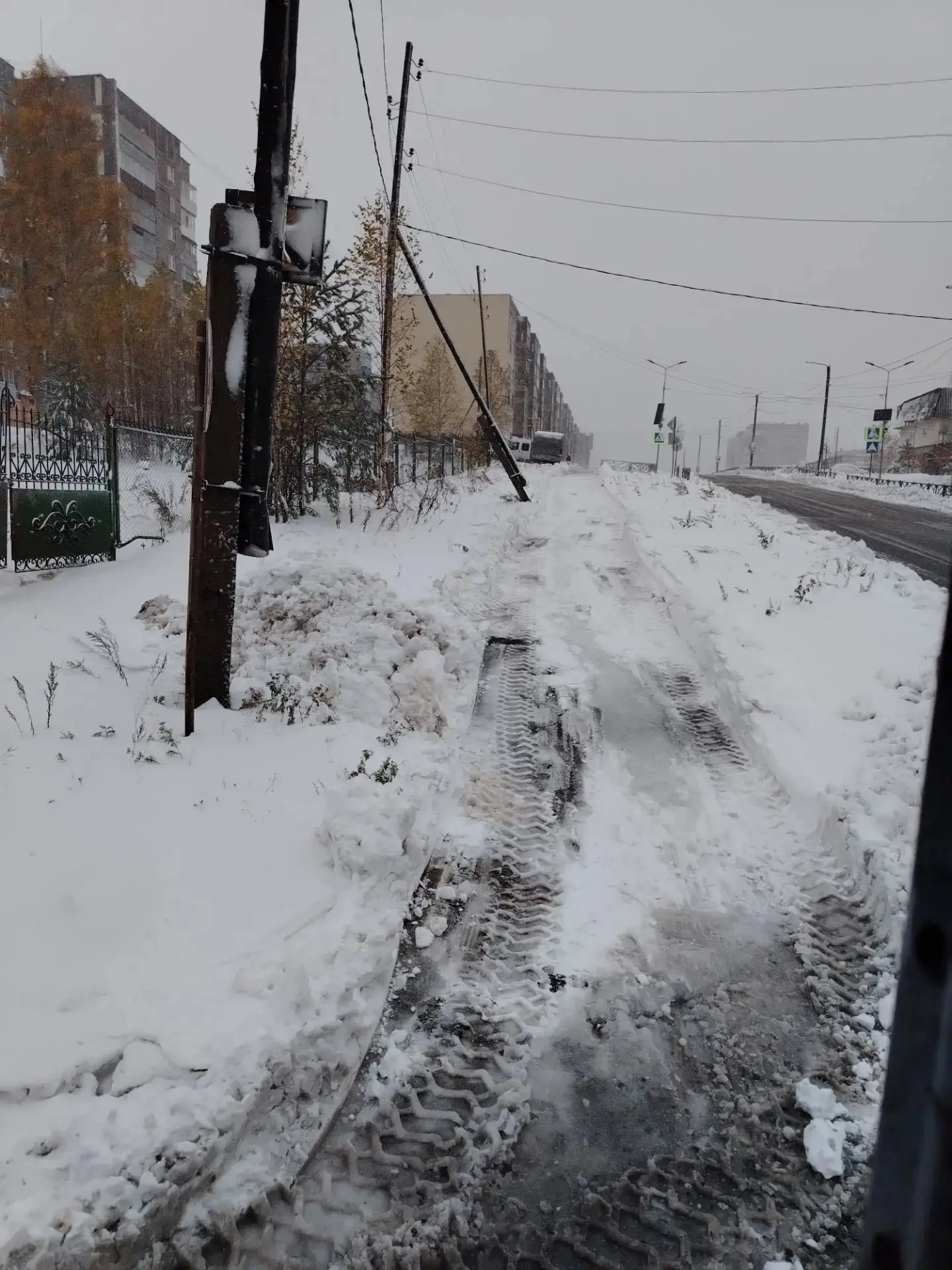 В Качканаре продолжают устранять последствия снегопада