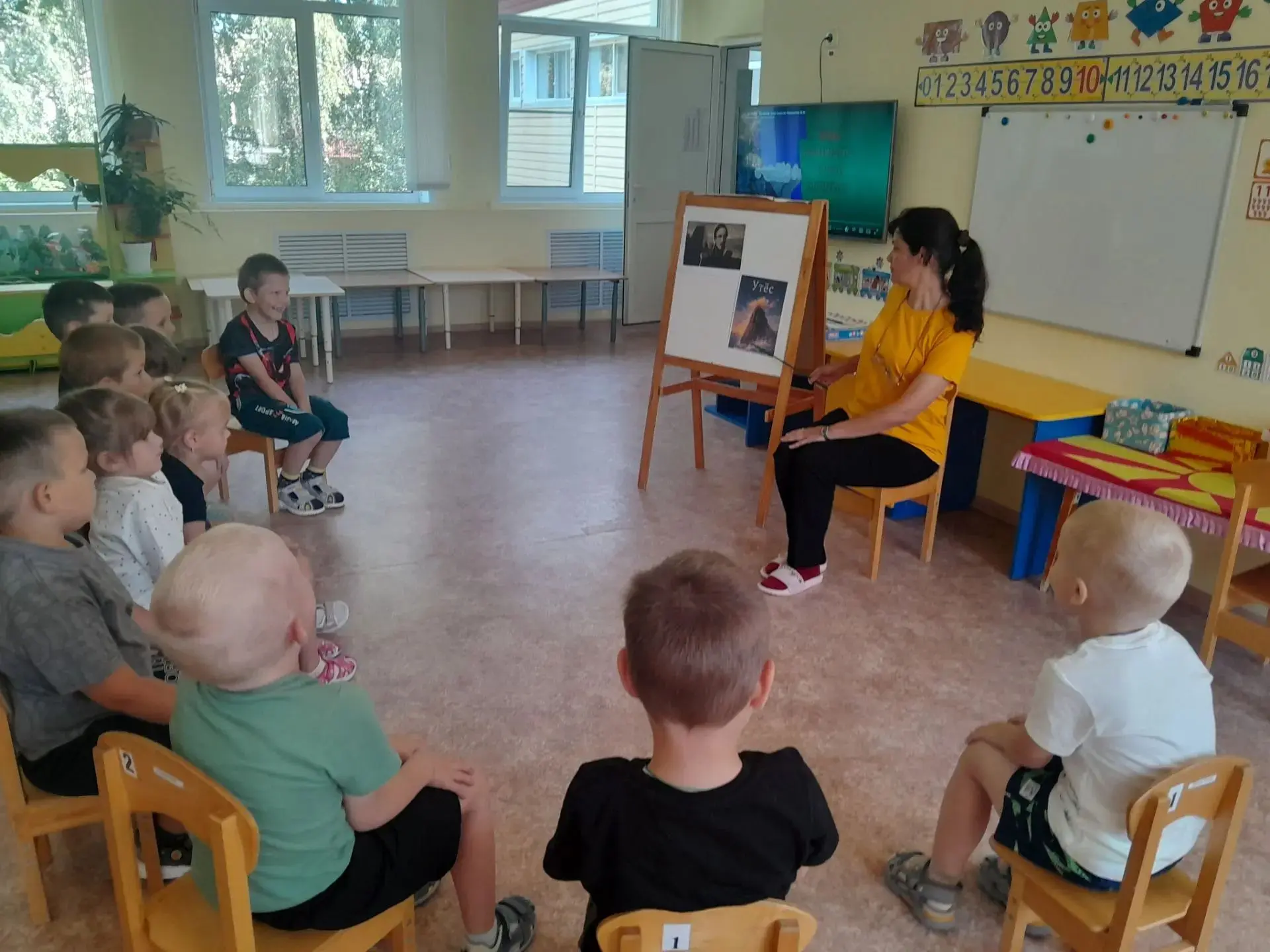 В старшей группе «Паровозик» МБДОУ детский сад «Солнышко» с. Красное прошло очень атмосферное заняти