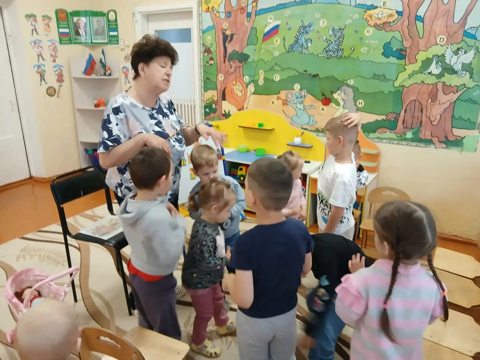 Театральные элементы на занятиях с детьми.