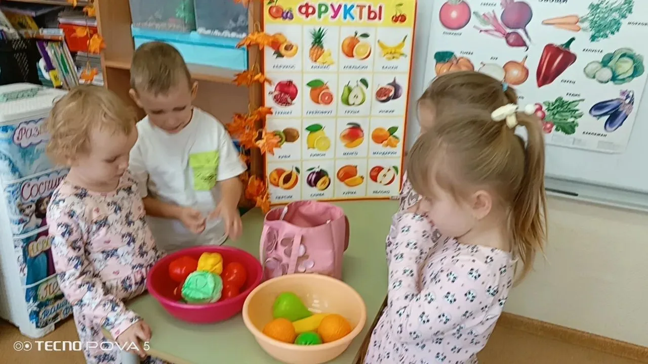 Сочные витамины: юные «Волшебники» познают мир овощей и фруктов