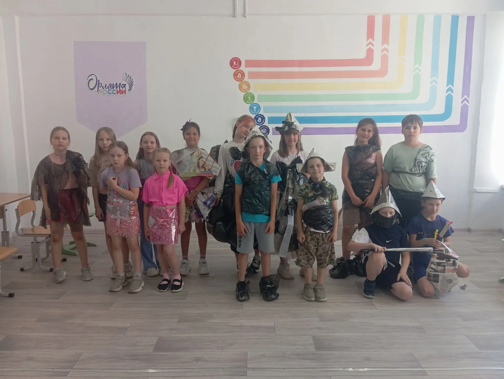 🎉♻️Сегодня в нашем лагере царила настоящая "Мусорная мода"! ♻️🎉

✨Наш фестиваль моделей из отходны