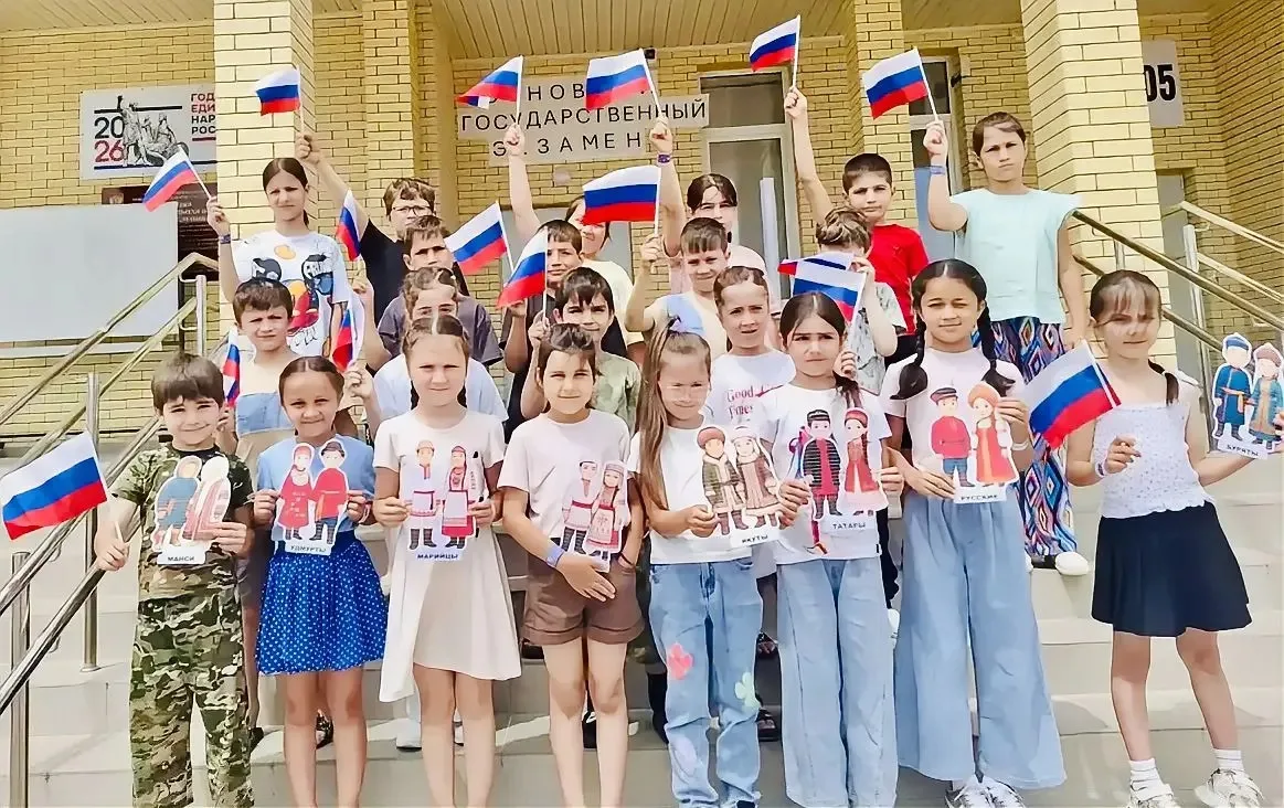 🇷🇺 В пришкольных лагерях прошли мероприятия, посвящённые Дню России.

Праздник отметили ярко и вес