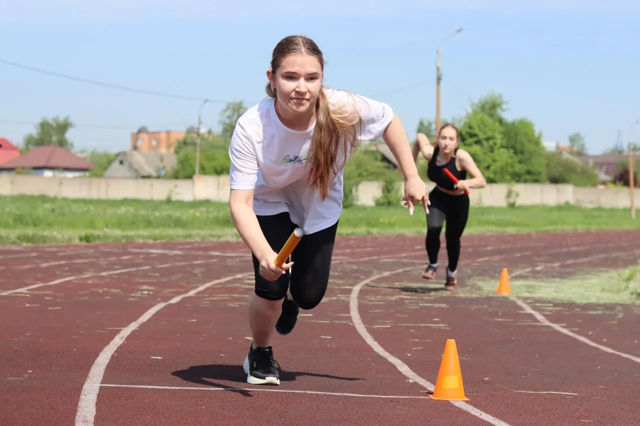 Ну спортсмены! Ну профи! 💪  – Гони, родная! Жми тапку, давай-давай-давай!  Вот это мы понимаем – под