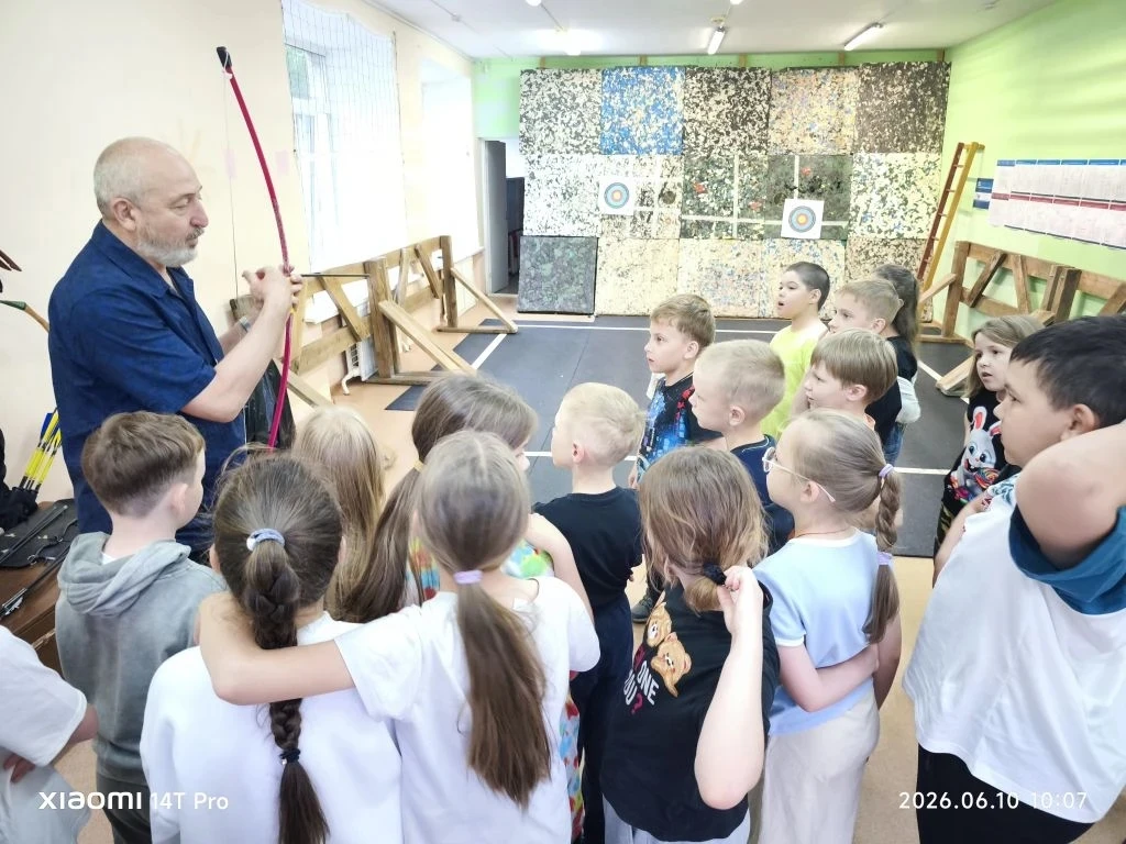 😊 Школьная площадка. День 8

Не смотря на погоду, во всех отрядах школьной площадки жизнь кипит. Се