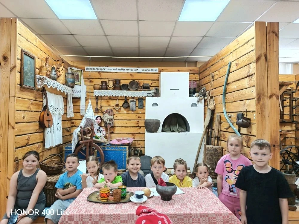 💫Путешествие в прошлое стало реальностью!

📆Сегодня наши ребята из летнего лагеря отправились в ув