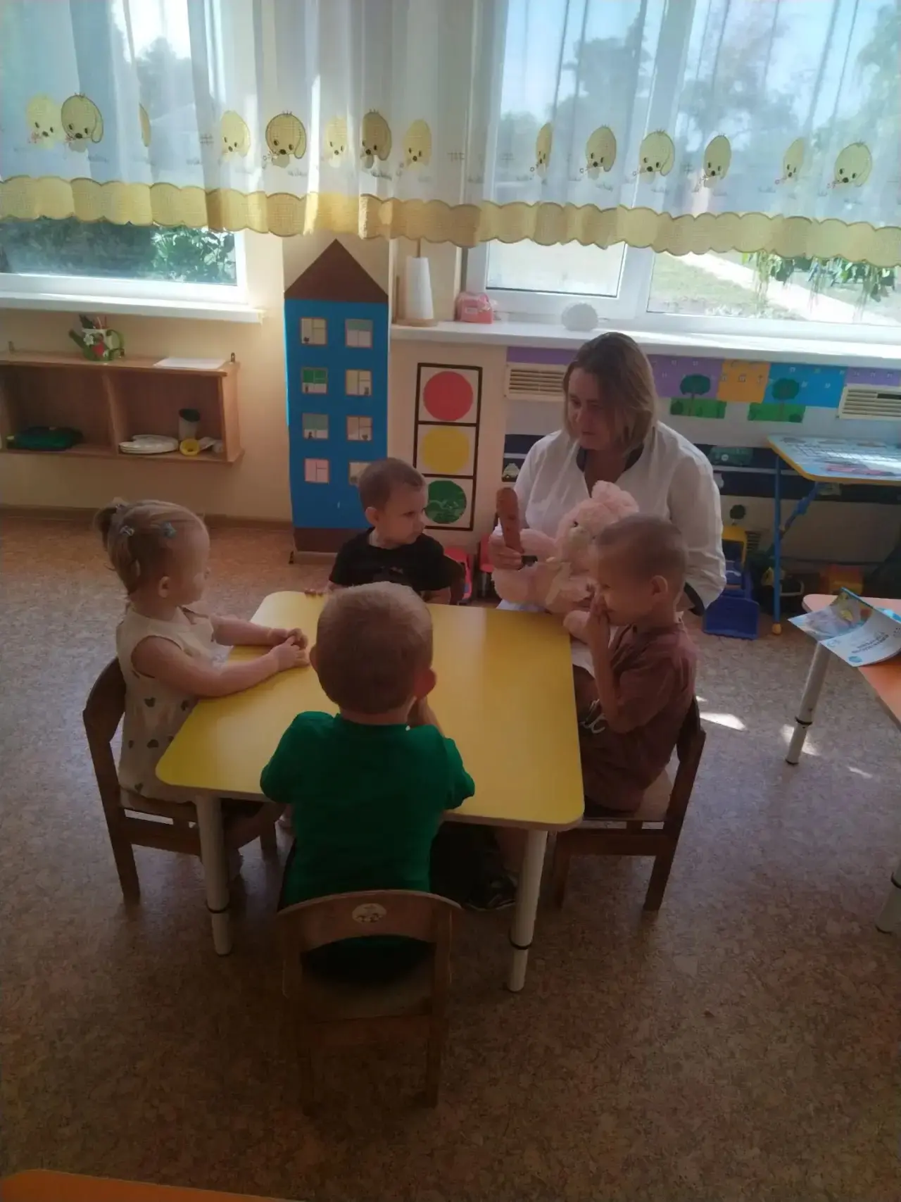 В первой младшей группе, под руководством воспитателя Ткачёвой Е.Н, состоялось увлекате...