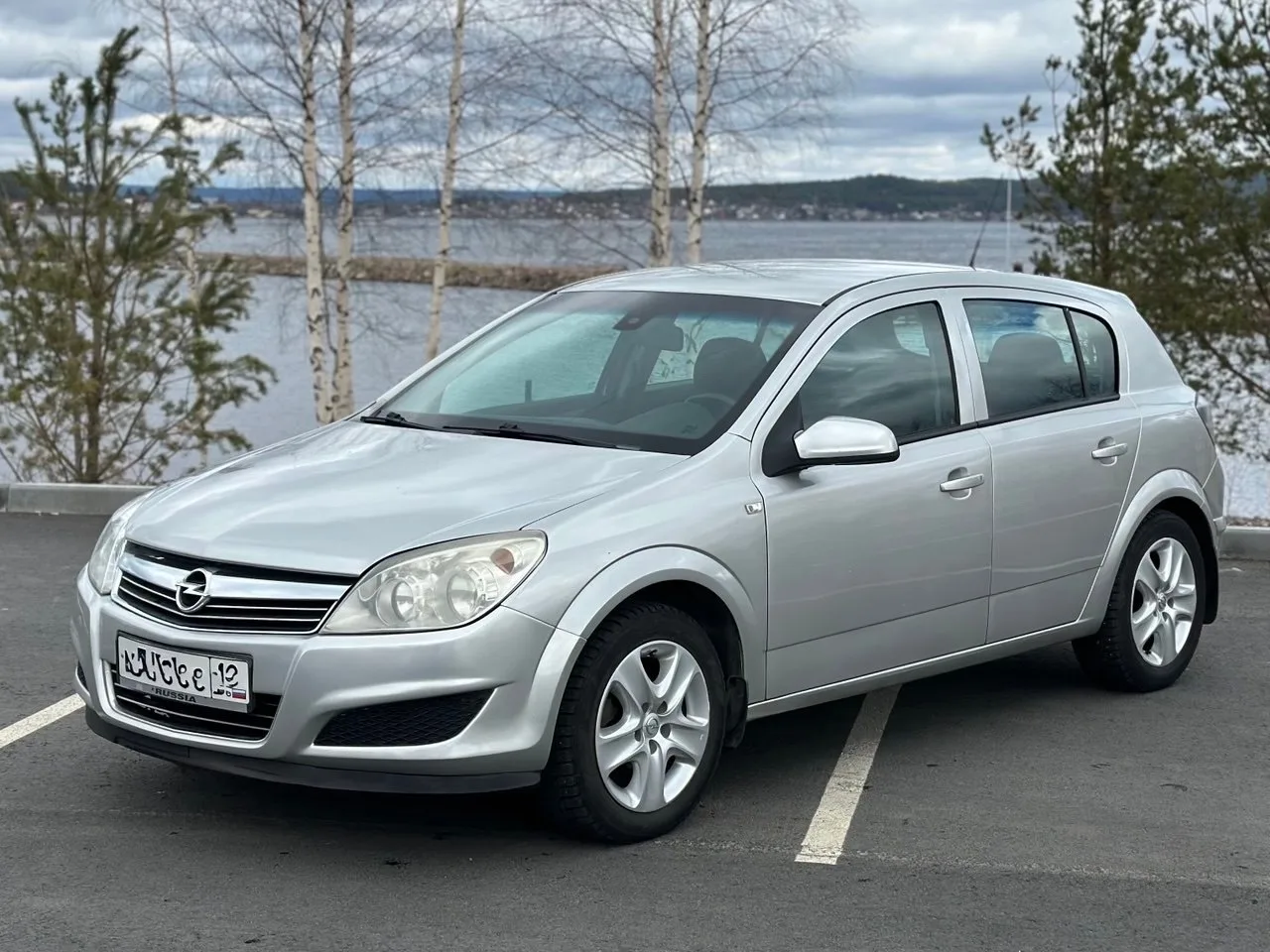 Opel Astra H, 1.6 MT (116 л.с.)
Год выпуска: 2011, рестайл
Цена: 460.000 руб
Телефон: +7-902-771-41-